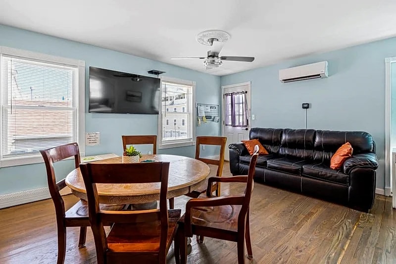 The BEST: 2-Bedroom, 2-Bathroom, Beach Block. in Seaside Heights, New Jersey, United States — photo 3