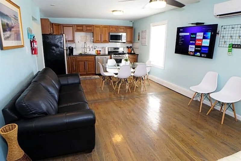 Wow. 4-bedroom, 2-bathrm amazing view, Beach Block