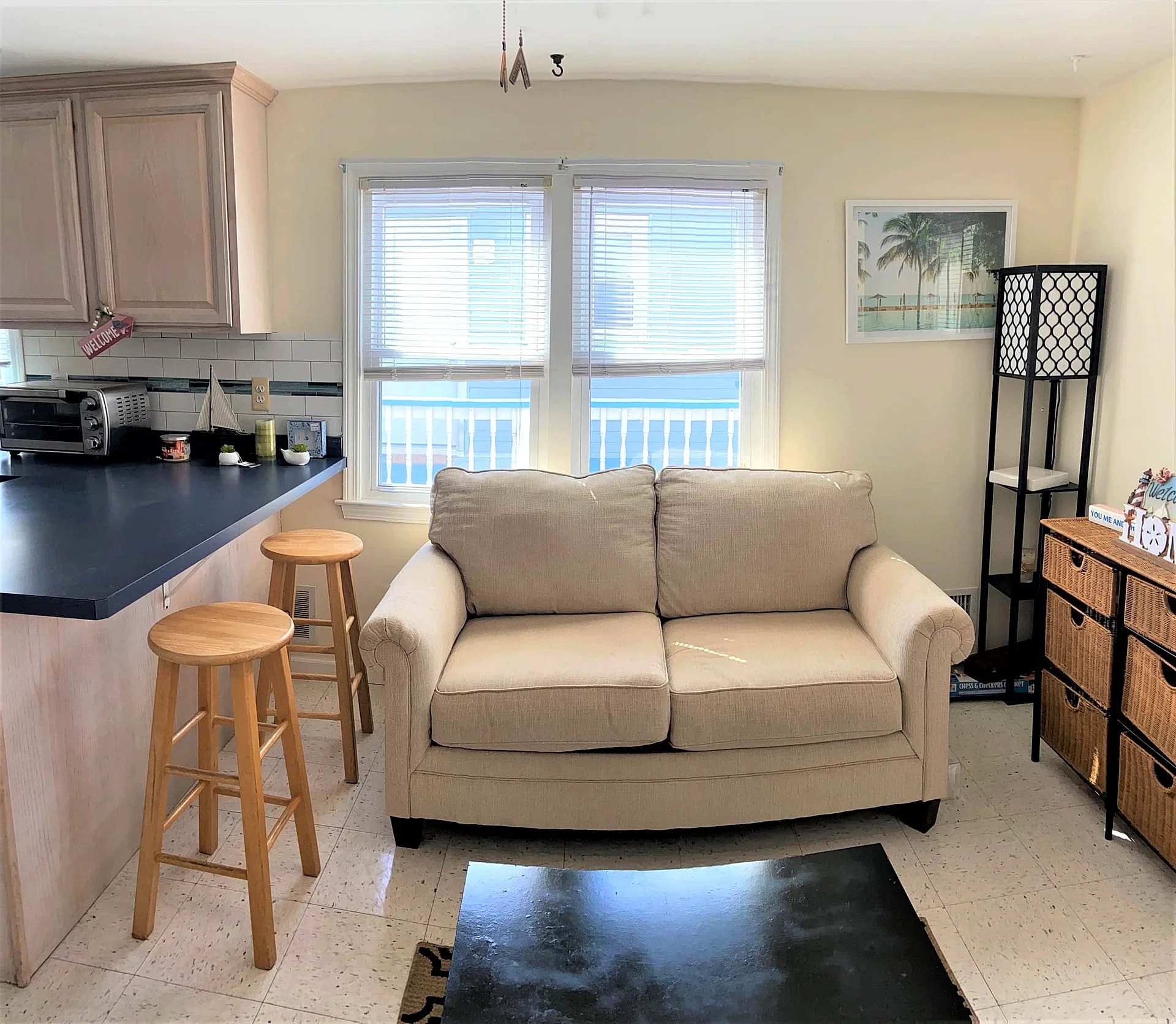 Wow Best 4-bedrm: 2-bthrm, 2-Kitchens, 2 Living rm
