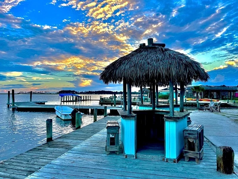 Waterfront cottage with the most peaceful view! in Chincoteague, Virginia, United States — photo 3