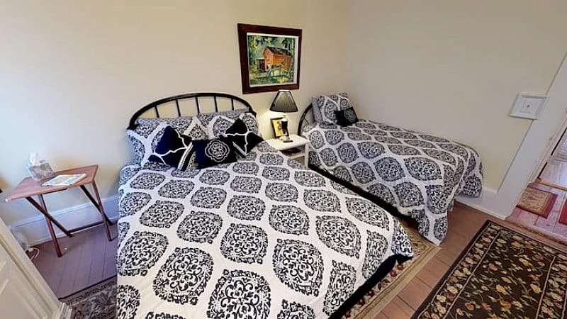 Hyde House Rose Garden B&B in Hocking Hills, Nelsonville in Nelsonville, Ohio, United States — photo 5