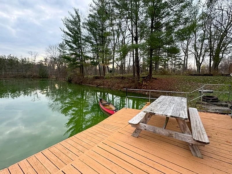 Secluded Pine Lake Retreat Cottage overlooking 5 acre lake in Albany, Ohio, United States — photo 5