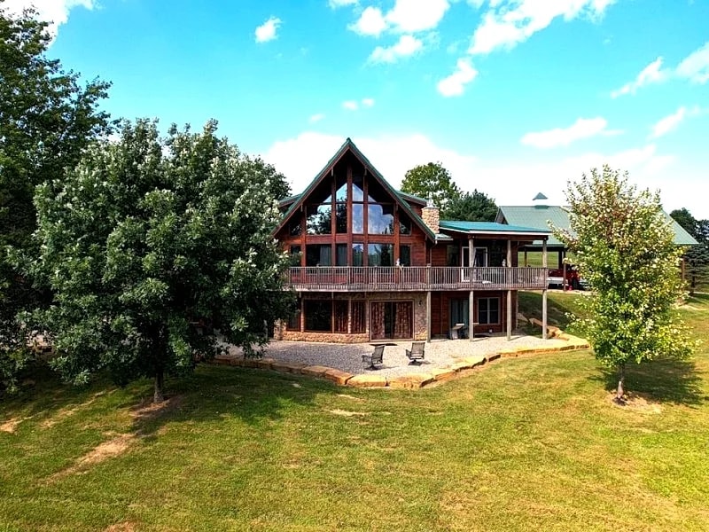 The Grand Slam Lodge near Hocking Hills w/ Game Room in Logan, Ohio, United States — photo 2