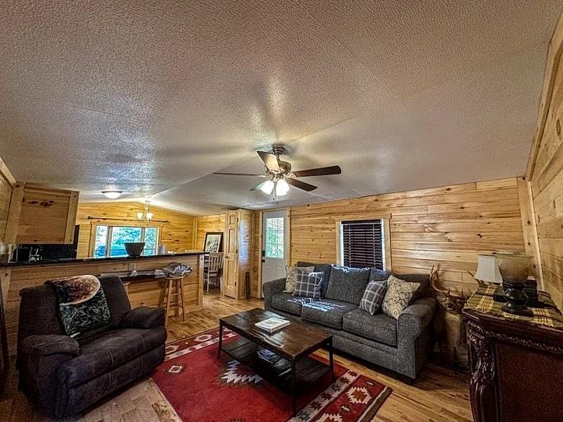 Tranquil Turkey Ridge Cabin w/ Private Hot Tub in Nelsonville, Ohio, United States — photo 2