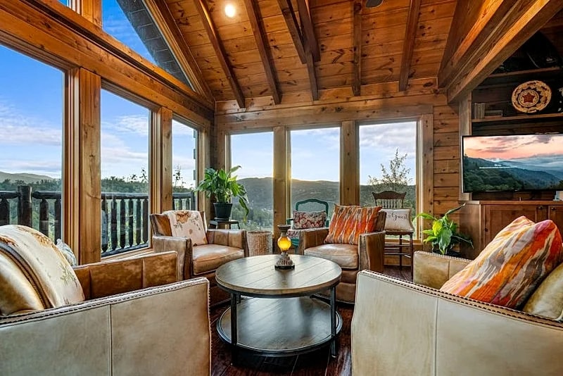 Helen's Amazing View: Hot Tub, Fireplace, Downtown Views in Gatlinburg, Tennessee, United States — photo 4