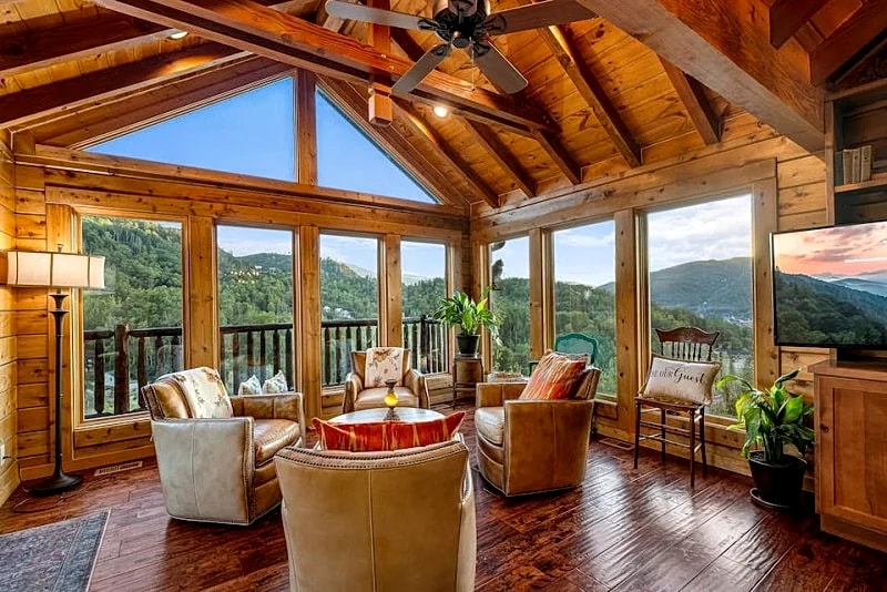 Helen's Amazing View: Hot Tub, Fireplace, Downtown Views in Gatlinburg, Tennessee, United States — photo 5
