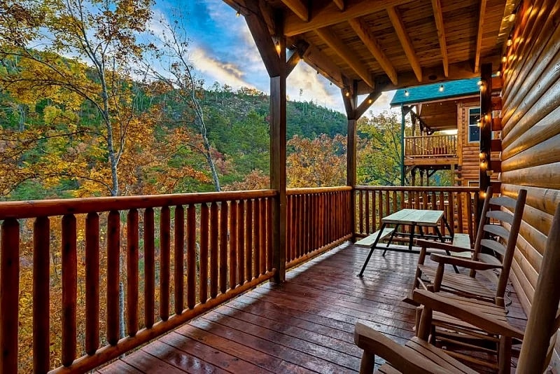 Bearly Splashed: Indoor Pool, Game Room, Hottub, Mtn Views! in Sevierville, Tennessee, United States — photo 4