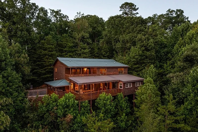 Smoky Mountain Timeless w/ mtn views, game room, hot tub in Gatlinburg, Tennessee, United States — photo 3
