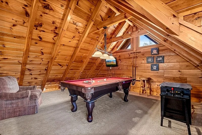 A Bear's Poolin Paradise: Private Pool, Hot Tub, GameRoom in Sevierville, Tennessee, United States — photo 5