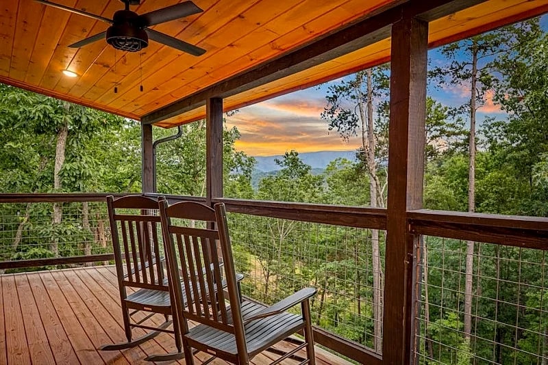 Silver Stag Lodge! Indoor pool, hot tub, bocce, theater & firepit in Sevierville, Tennessee, United States — photo 5