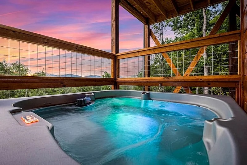 Whispering Mountain Waters Cabin: Indoor Pool, Hot Tub in Sevierville, Tennessee, United States — photo 2