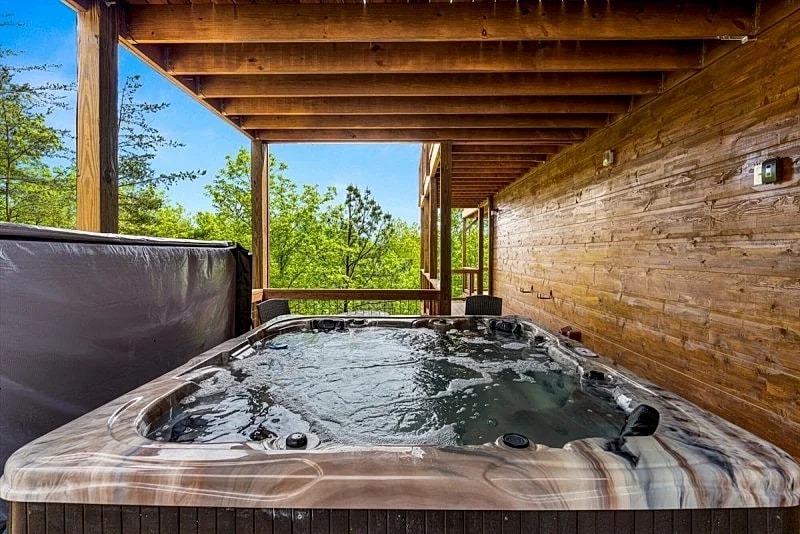 Smoky Haven Spacious & Upscale Cabin: Hot Tub, Sauna in Sevierville, Tennessee, United States — photo 4