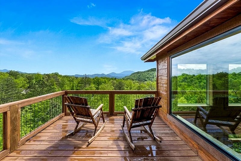 Smoky Haven Spacious & Upscale Cabin: Hot Tub, Sauna in Sevierville, Tennessee, United States — photo 2