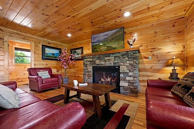 Smoky Mountain Dreams Cabin, Downtown Gatlinburg, Views in Gatlinburg, Tennessee, United States — photo 4