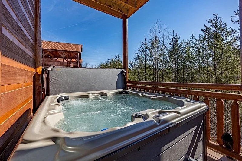 Bear Hands Retreat, Amazing Arcade, Pavilion Pool, Hot Tub in Sevierville, Tennessee, United States — photo 4