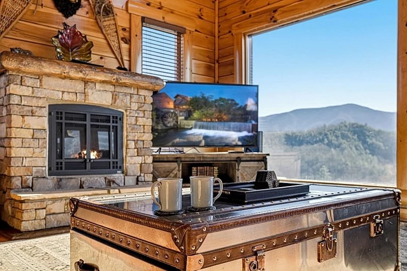 Mystic Sunrise Cabin w/ Hot tub, Game Room, Jacuzzi Tub in Sevierville, Tennessee, United States — photo 4