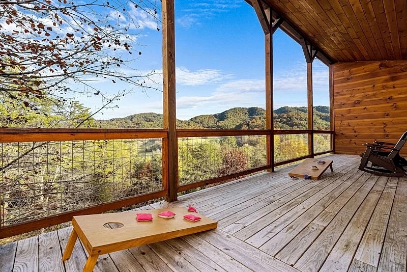 Cedar Splash Cabin w/ Heated Pool, Hot Tub & Game Room in Sevierville, Tennessee, United States — photo 4