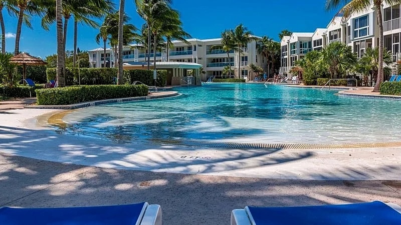 Mariners Club #314 3BR Beachfront Condo w/ Ocean Views in Key Largo, Florida, United States — photo 5