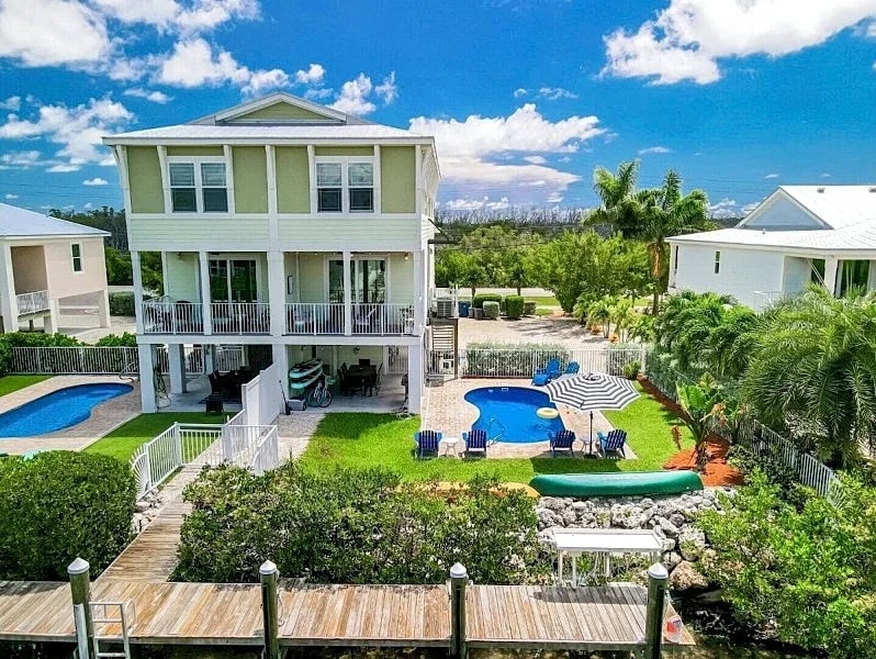Tipsy Turtle 4BR 3BA w/ Pool, Canoe, Paddle boards & Dock in Marathon, Florida, United States — photo 4