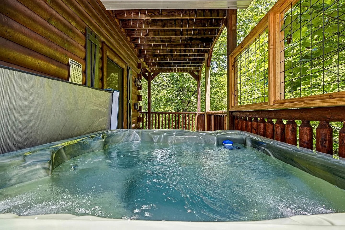 Libo 5BR Gatlinburg Cabin w/ Hot Tub + Game Room