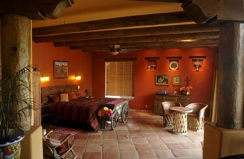 Exquisite Western Home with Expansive Views of Tonto. in New River, Arizona, United States — photo 3