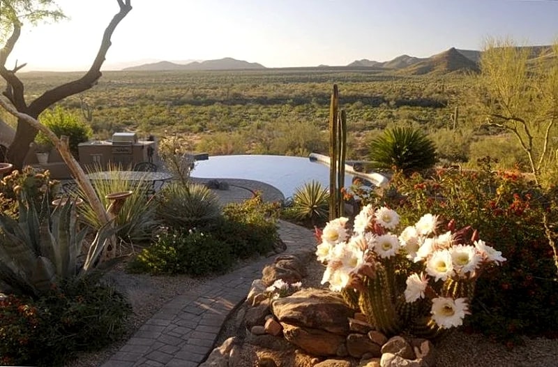 Exquisite Western Home with Expansive Views of Tonto. in New River, Arizona, United States — photo 4