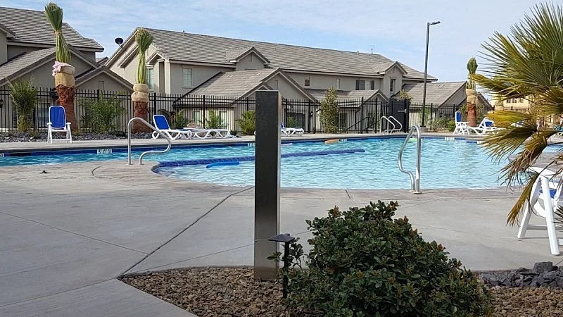 3-Bedroom Townhome - Heated Pool/Jacuzzi in Washington, Utah, United States — photo 5
