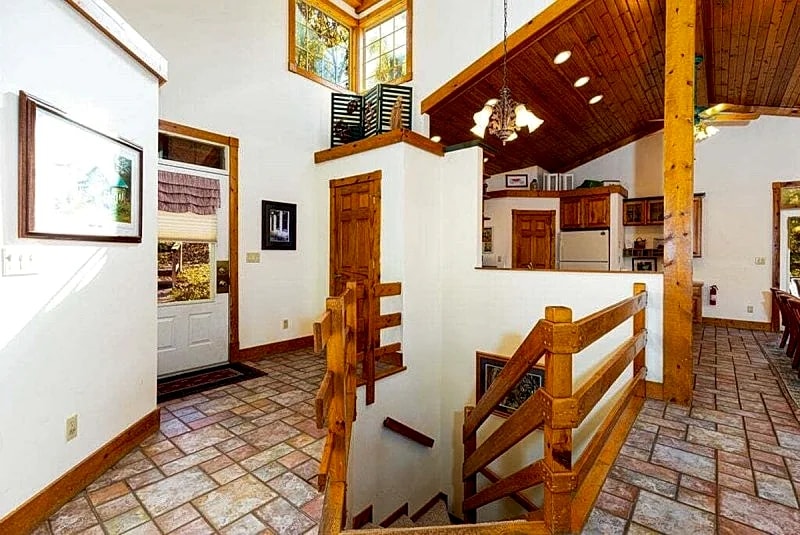 BIG 5BR/5.5BA all ensuite baths, Hot Tub, Screen Porch. in Galena, Illinois, United States — photo 4