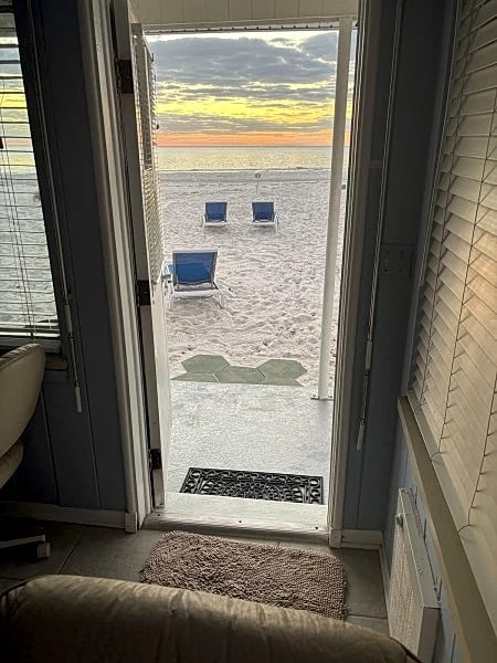 Ground-Floor Direct Beachfront Walk-Out to Sand No Stairs! in Indian Shores, Florida, United States — photo 5