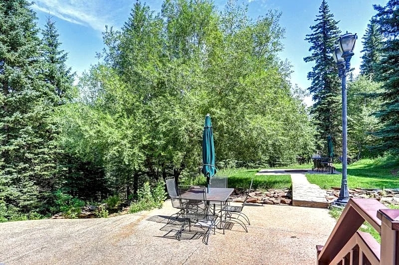Bear Butte Gulch Lodge | Deadwood Cabin Rental on Private Lot in Deadwood, South Dakota, United States — photo 4