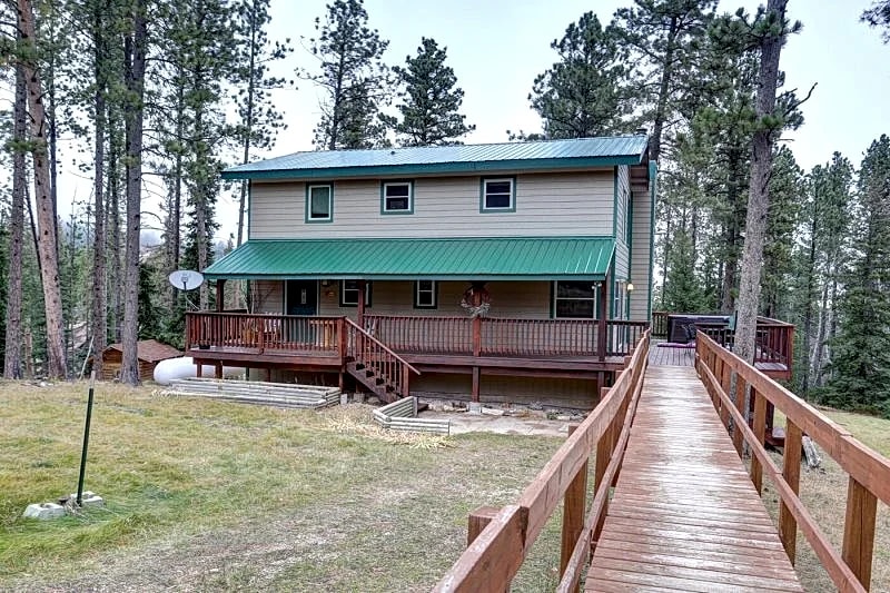 Big Foot Bungalow | 3 Bed, 2 Bath Vacation Cabin at Deer Mountain Ski Resort in Lead, South Dakota, United States — photo 3