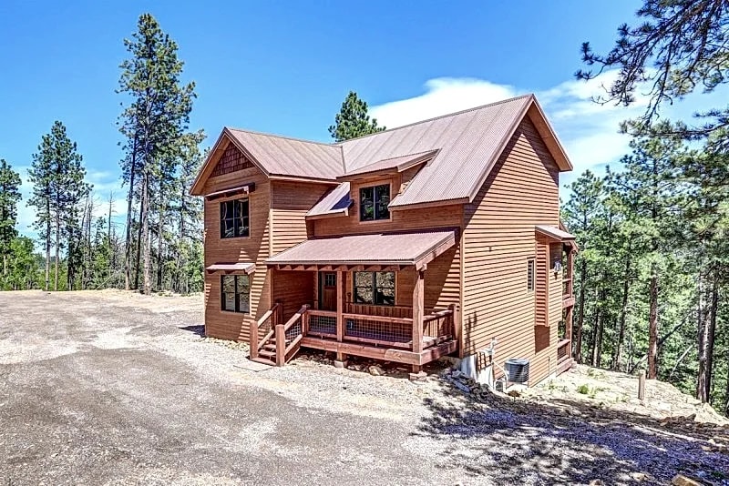 Cloud 9 Cabin | 5 Bed, 3 Bath Private Decks, Hot Tub & Clubhouse in Lead, South Dakota, United States — photo 1