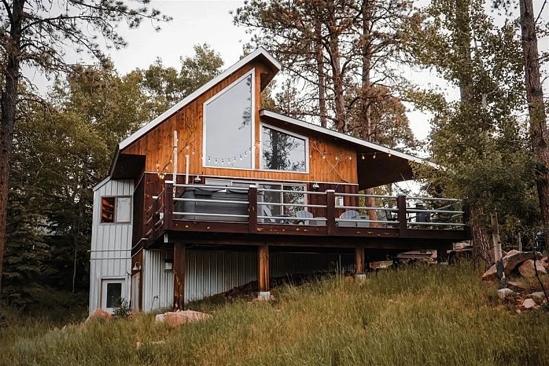 Divided Sky Cabin: 3 Bed, 2 Bath in Lead, South Dakota, United States — photo 2