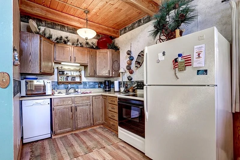 Cozy Black Hills Retreat | 1-Bedroom w/BBQ & Pet-Friendly in Lead, South Dakota, United States — photo 4