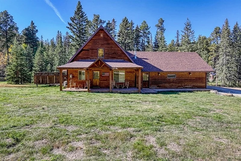 Creekside Cabin - Garage | 3 Bed, 2 Bath - Lawrence County in Lead, South Dakota, United States — photo 3
