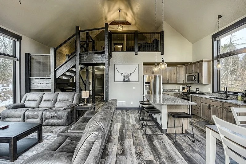 Wernski Lodge - stunning views! Private hot tub and wifi in Lead, South Dakota, United States — photo 4
