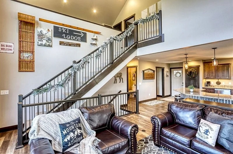 Annie Creek Lodge | 5 Bed, 3 Bath in Lead, South Dakota, United States — photo 5