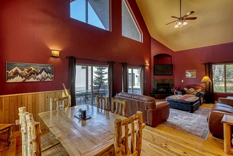 Red Antelope | 5 Bed, 3 Bath in Lead, South Dakota, United States — photo 3