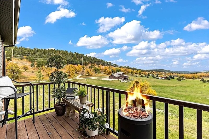 76 Ranch R&R | 2 Bed, 1 Bath in Lead, South Dakota, United States — photo 2