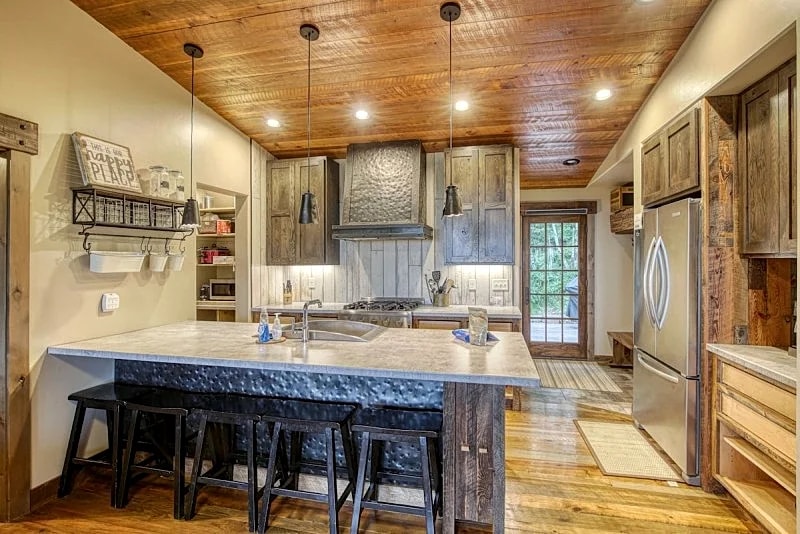 Apres Powder Haus | 4 Bed, 2 Bath in Lead, South Dakota, United States — photo 3