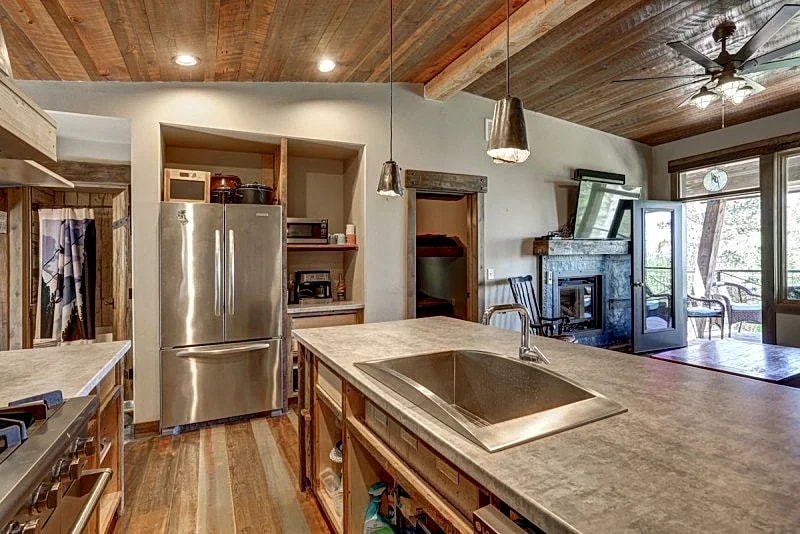 Apres Powder Haus | 4 Bed, 2 Bath in Lead, South Dakota, United States — photo 5