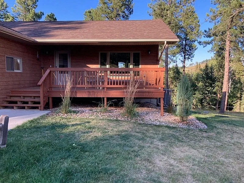 Sunny Day Hideaway - Private! Fire pit, hot tub, close to Deadwood! in Sturgis, South Dakota, United States — photo 4