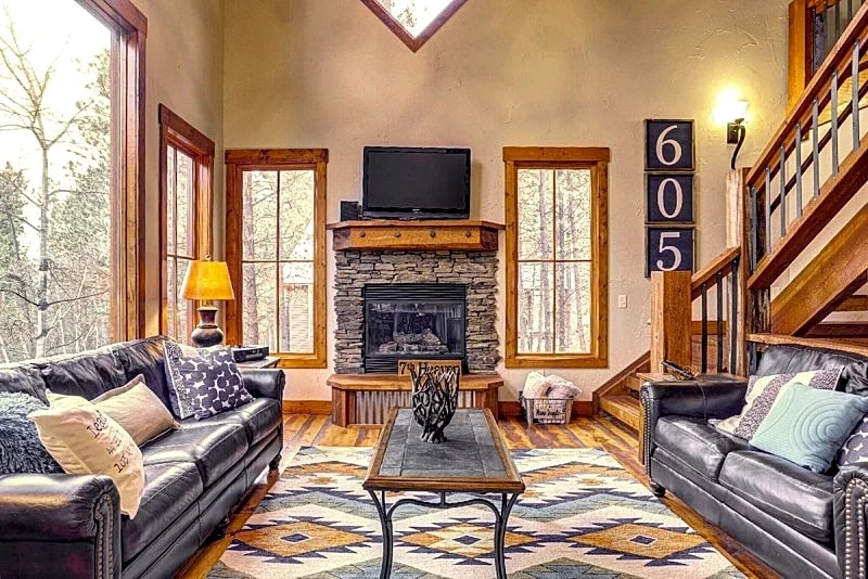 7th Heaven Lodge | 5 Bed, 3 Bath in Lead, South Dakota, United States — photo 3