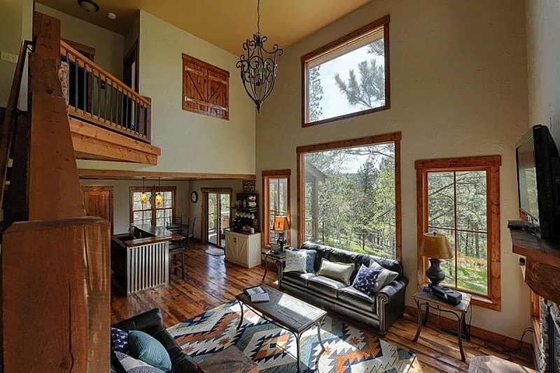 7th Heaven Lodge | 5 Bed, 3 Bath in Lead, South Dakota, United States — photo 2