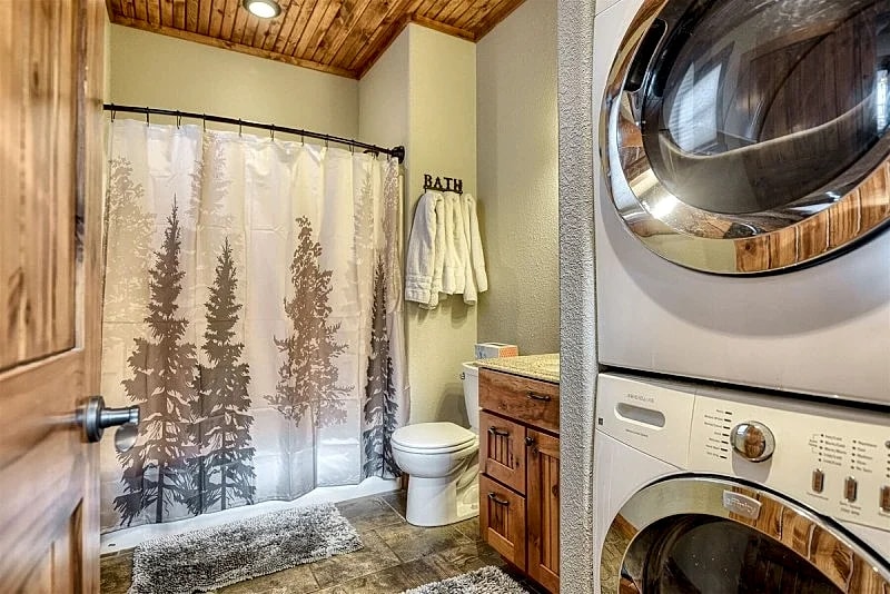 Blackhorn Lodge | 4 Bed, 3 Bath in Lead, South Dakota, United States — photo 3