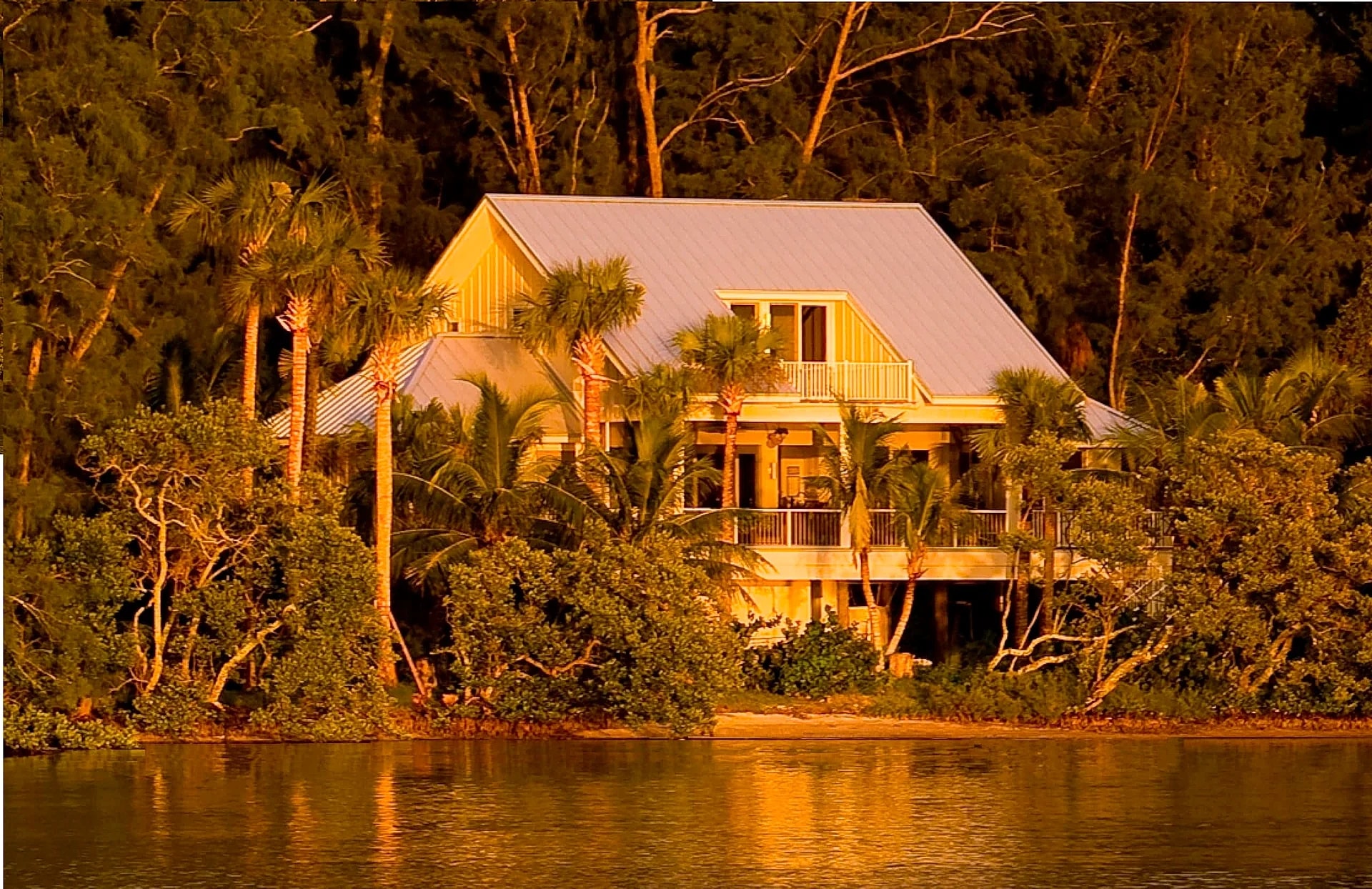 Private Island Retreat with Private Beach & Glorious Sunsets in Longboat Key, Florida, United States — photo 3