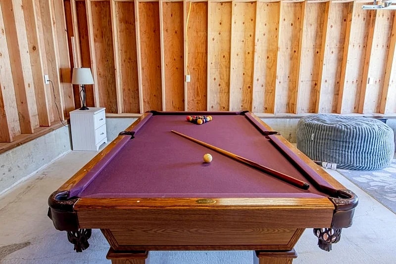 Twin Tides, ~ Steps to Beach! Pool Table & Grill. 3bdr Sleeps 8 + 3 Kids in Rockaway Beach, Oregon, United States — photo 5