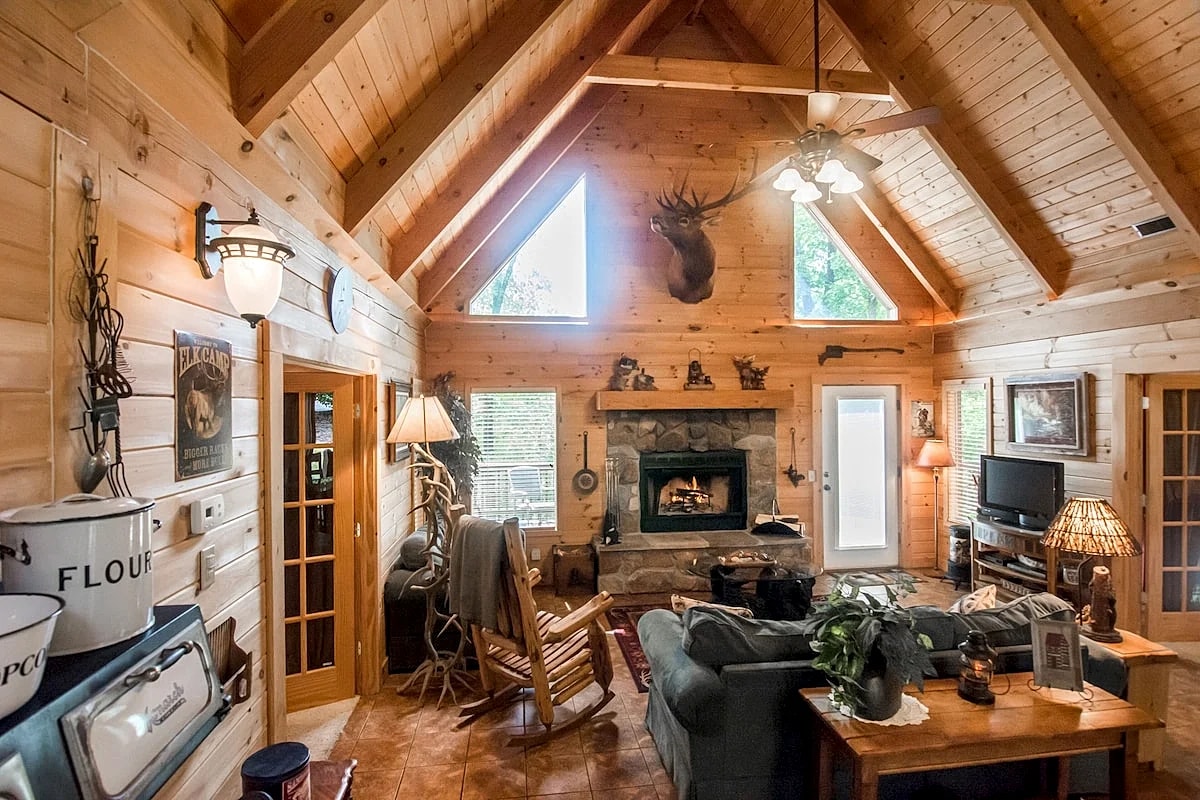 Elk Horn Cabin 2 King Suites Near Thunder Ridge Arena