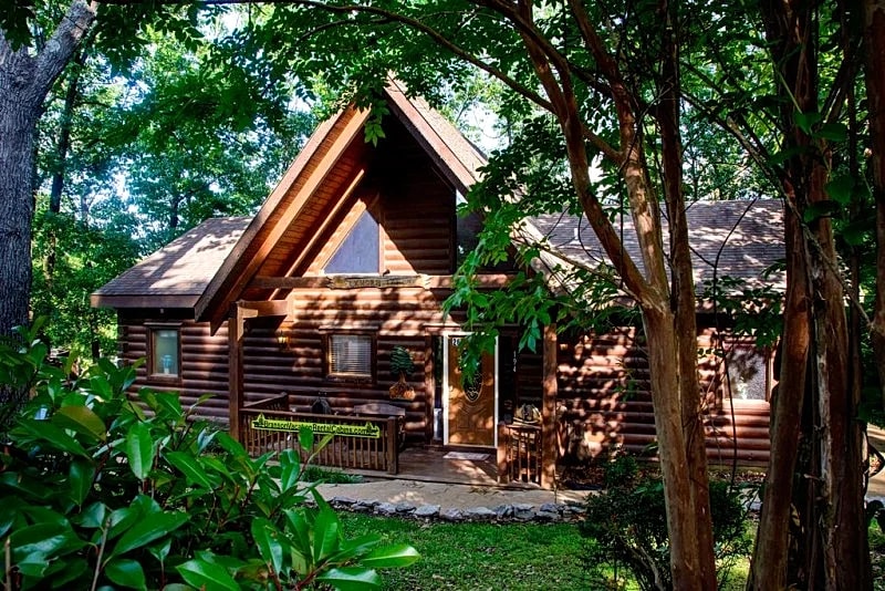 Elk Horn Cabin, Two Master Suites, Great for 2 couples, Thunder Ridge Arena in Ridgedale, Missouri, United States — photo 3