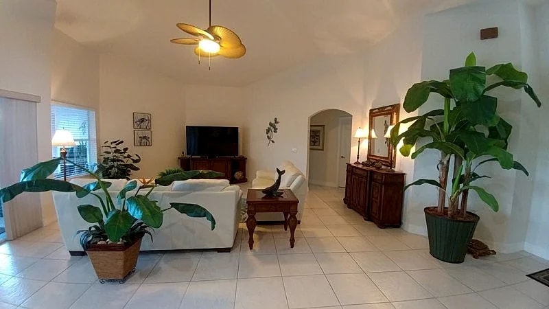 Villa with salt water pool & boatdock, direct access to the sea and boat (option) in Cape Coral, Florida, United States — photo 3